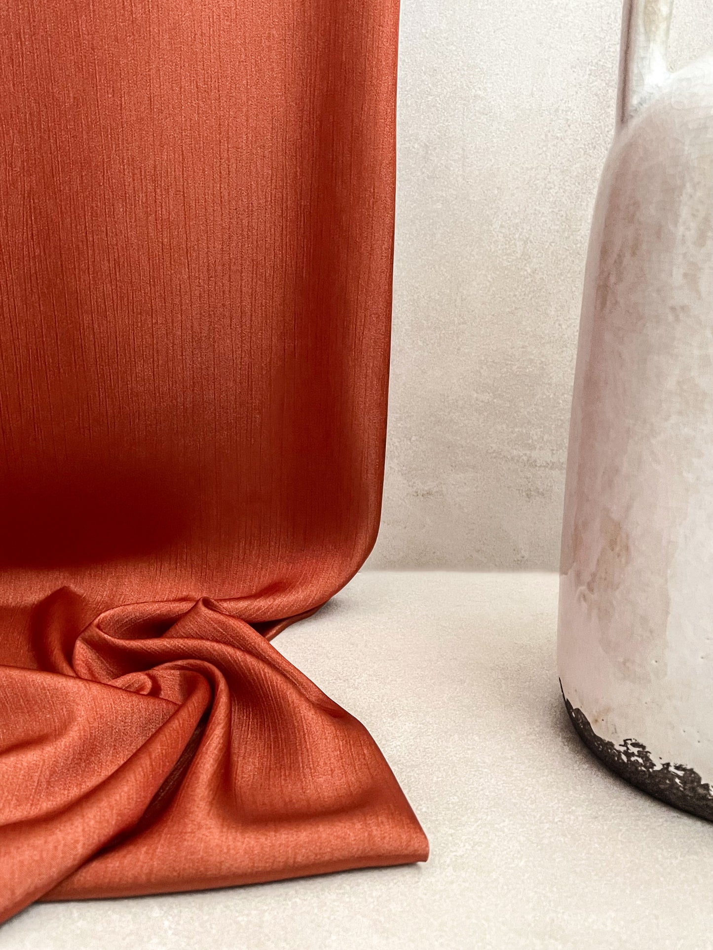 Tela Crepé Crinkle Brillante Terracota