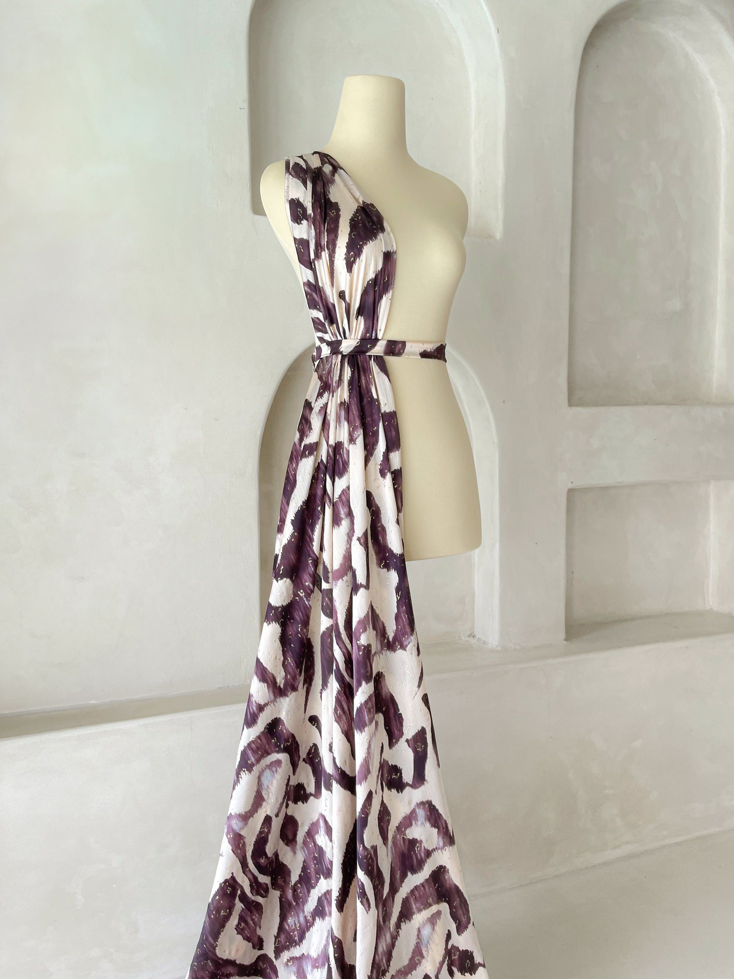 Tela Crepé Satén Crinkle Acuarela Púrpura y Dorado