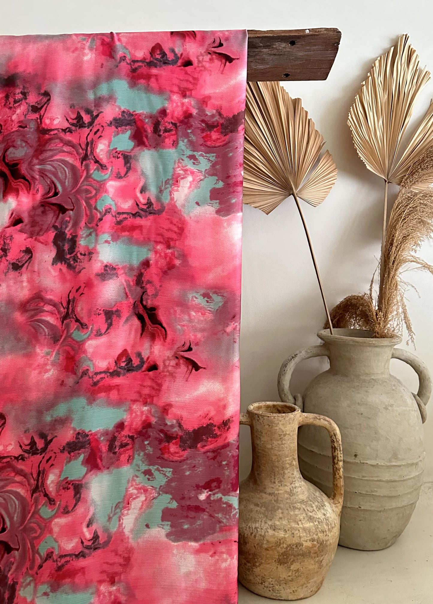 Crepé Satén Crinkle en Tonos Fucsia, Coral y Verde Agua