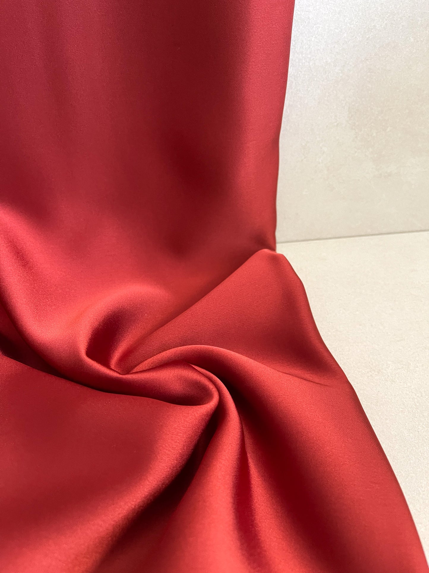 Tela Charmeuse Satinada Terracota