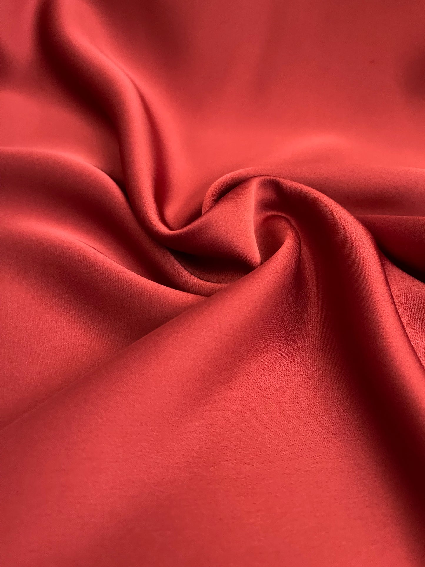 Tela Charmeuse Satinada Terracota