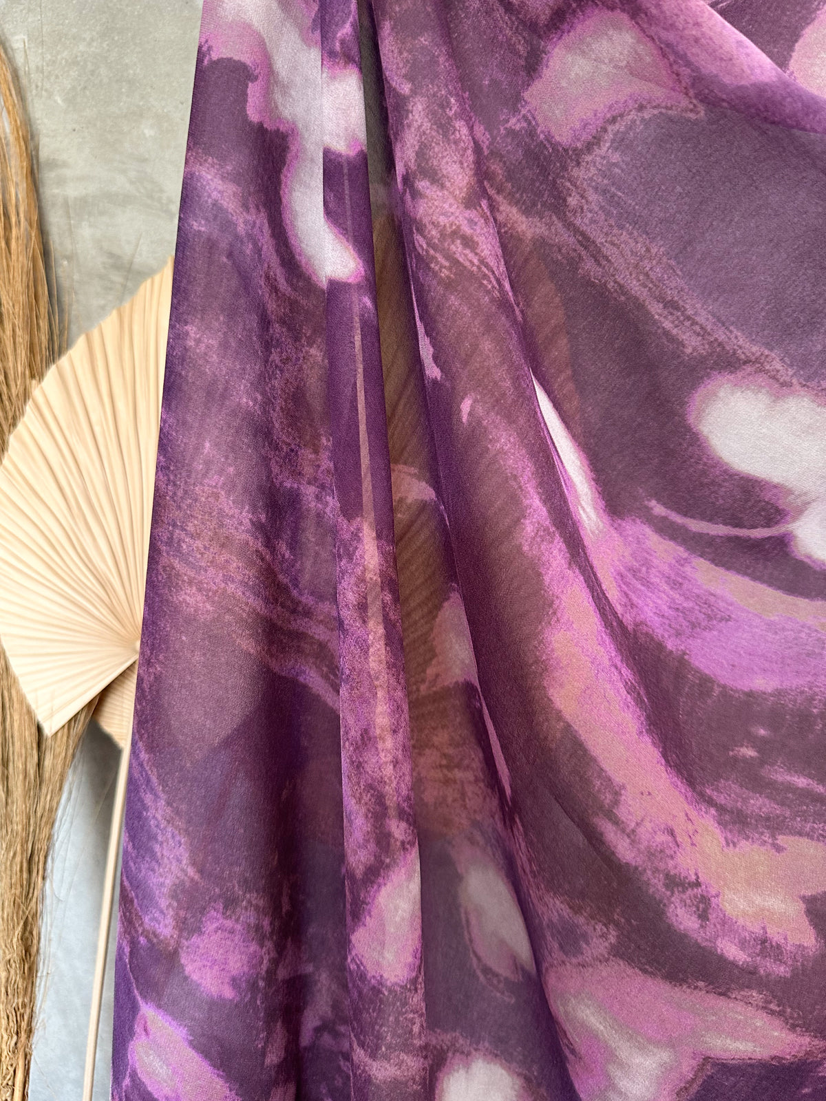 Gasa Estampada Abstracta en Morado y Rosa
